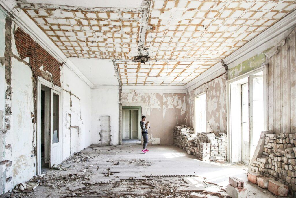 valentin-salja-YF6zKlSfGtw-unsplash